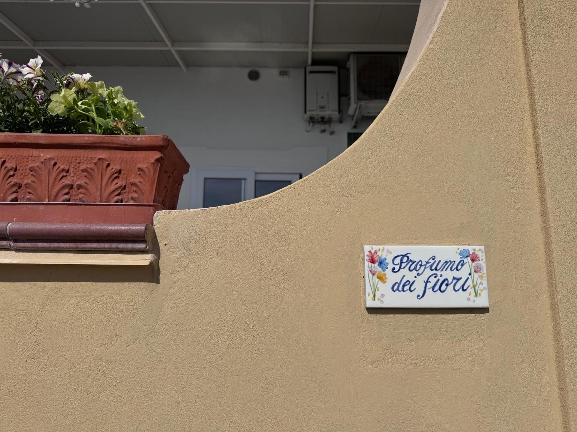 Il Profumo Dei Fiori Apartment Праяно Екстериор снимка